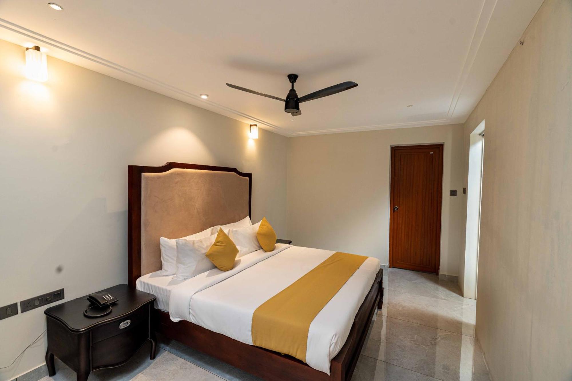Hotel Court 11 By Dimora Kochi Esterno foto