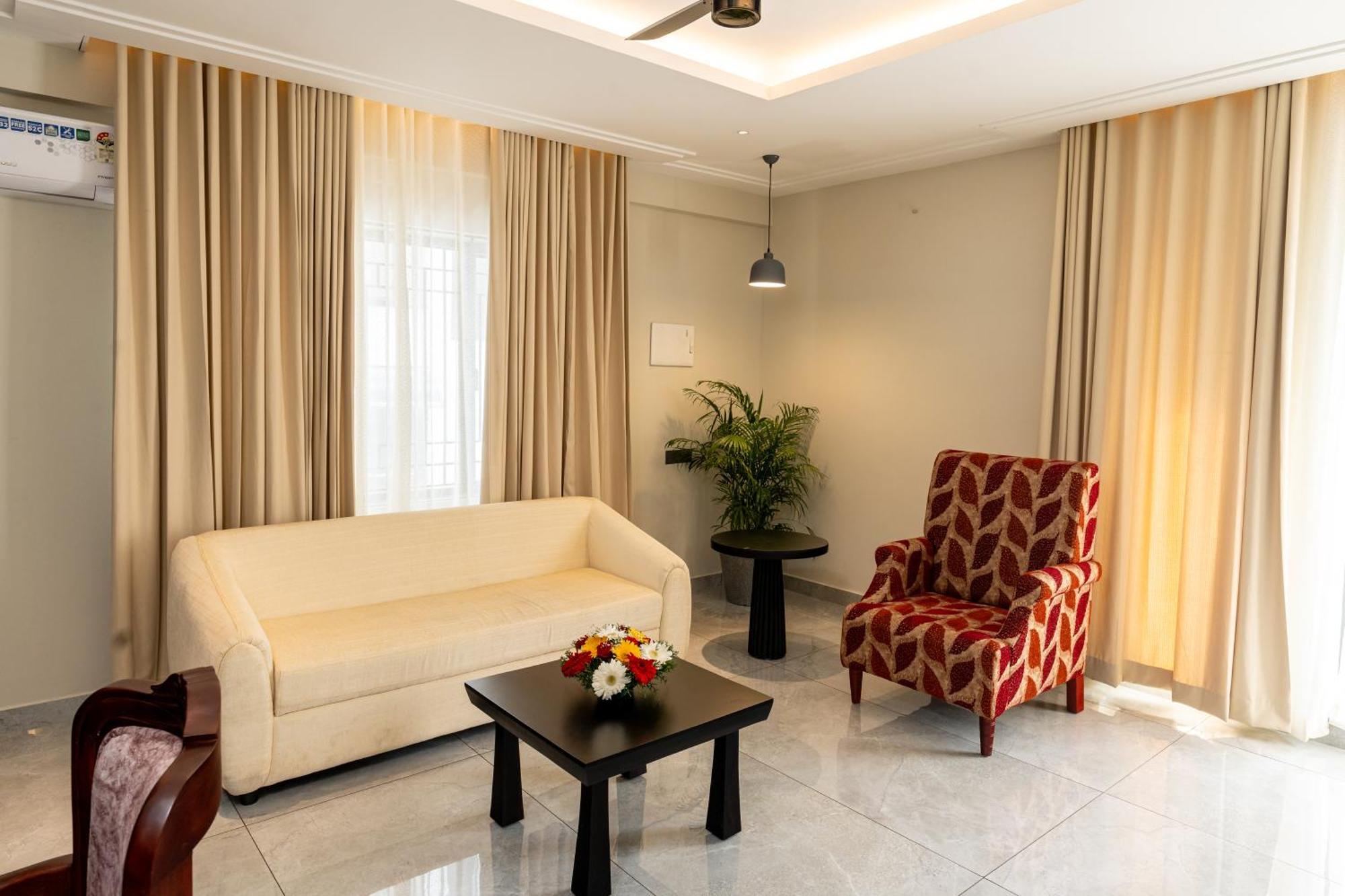 Hotel Court 11 By Dimora Kochi Esterno foto