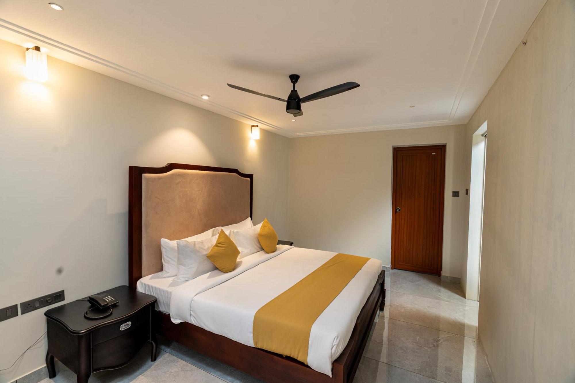 Hotel Court 11 By Dimora Kochi Esterno foto