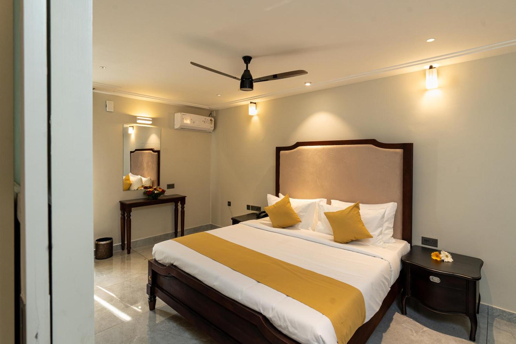 Hotel Court 11 By Dimora Kochi Esterno foto