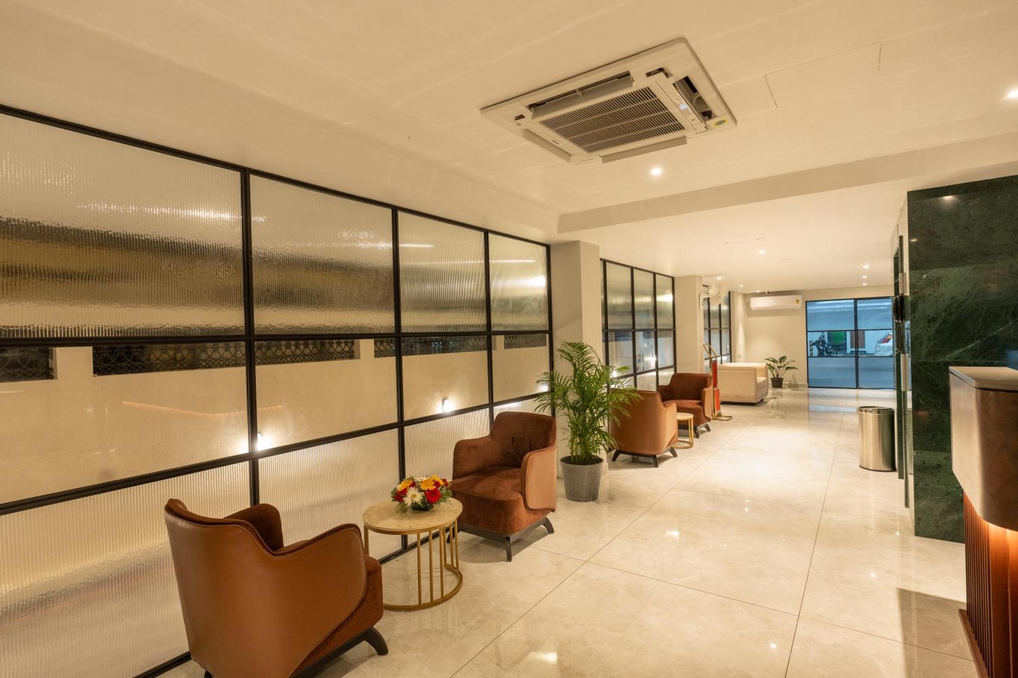 Hotel Court 11 By Dimora Kochi Esterno foto