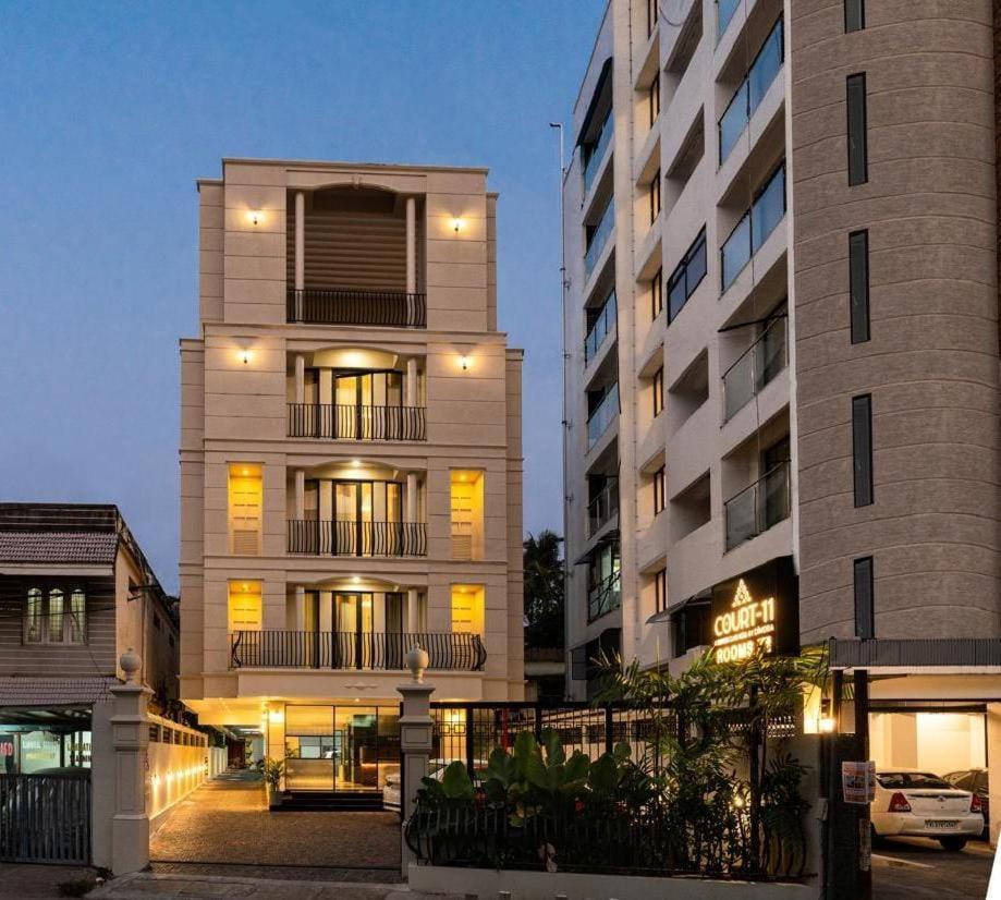 Hotel Court 11 By Dimora Kochi Esterno foto